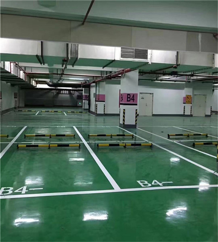 西柳义乌小商品城地下停车场